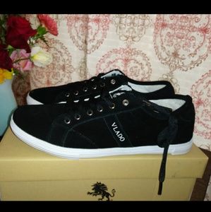 Vlado Footwear Dela